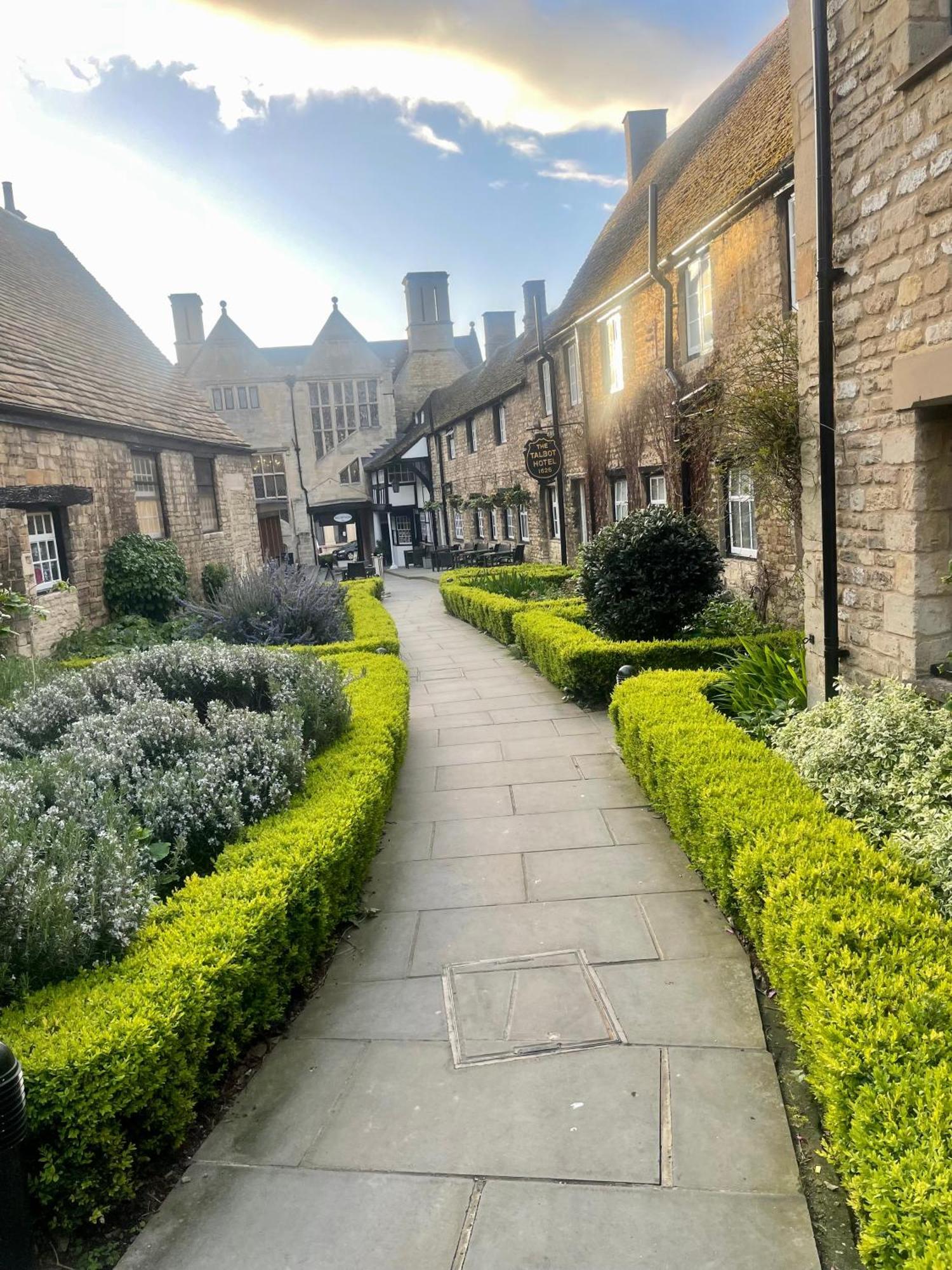 The Talbot Hotel, Oundle , Near Peterborough Exteriér fotografie